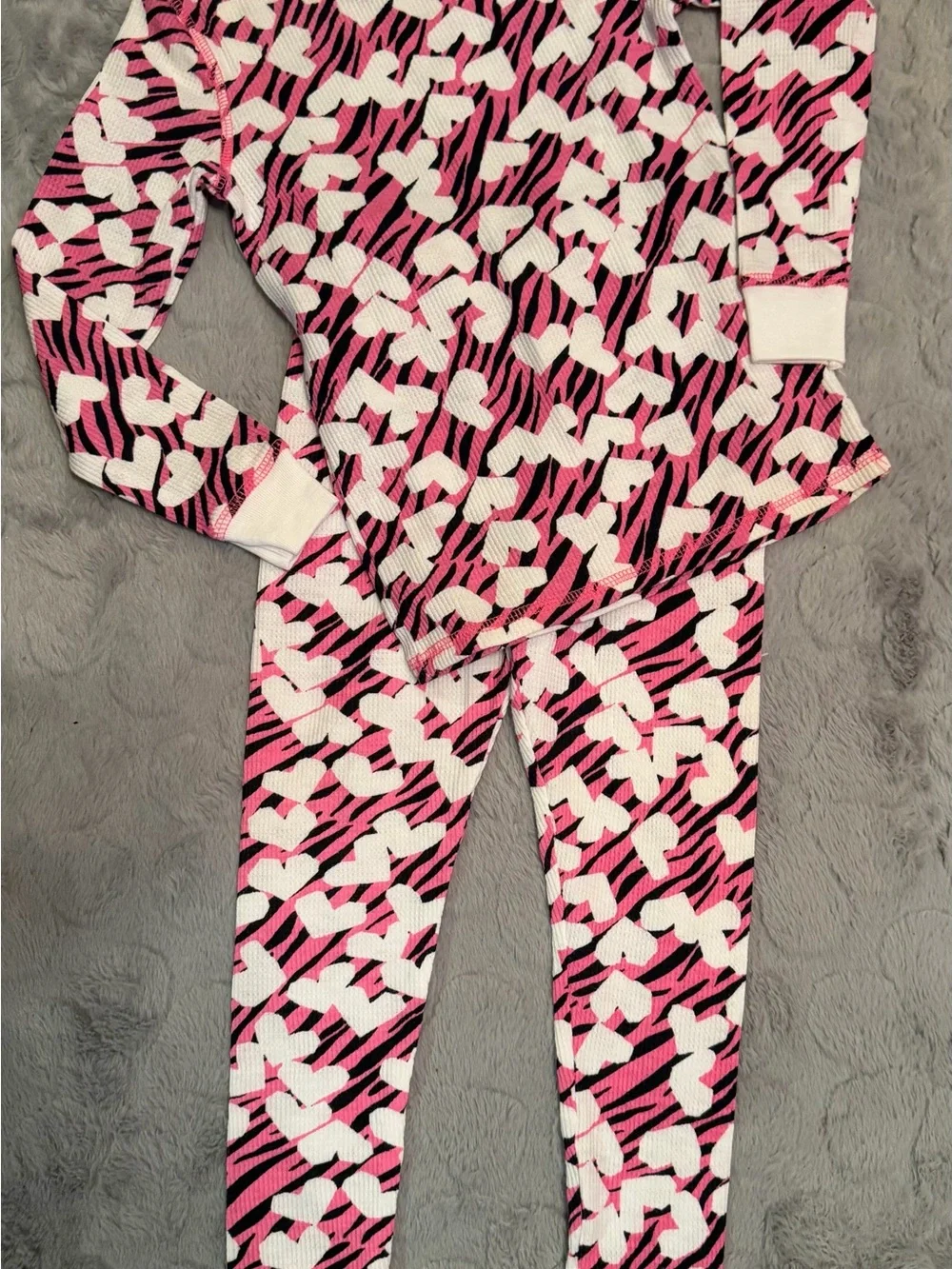 Cuddl duds 2t-3T 2 piece Zebra Heart Thermal Set